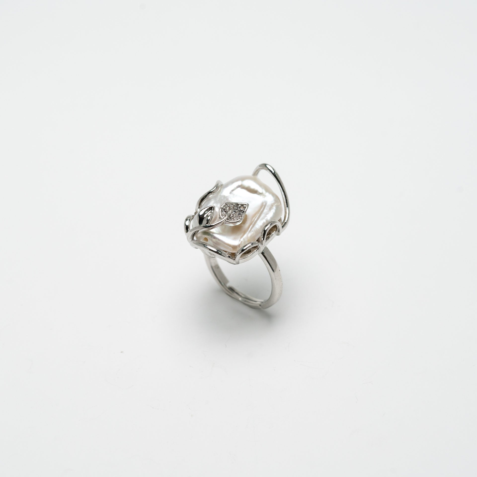 Italian Natural Saltwater Pearls with 10K White Gold