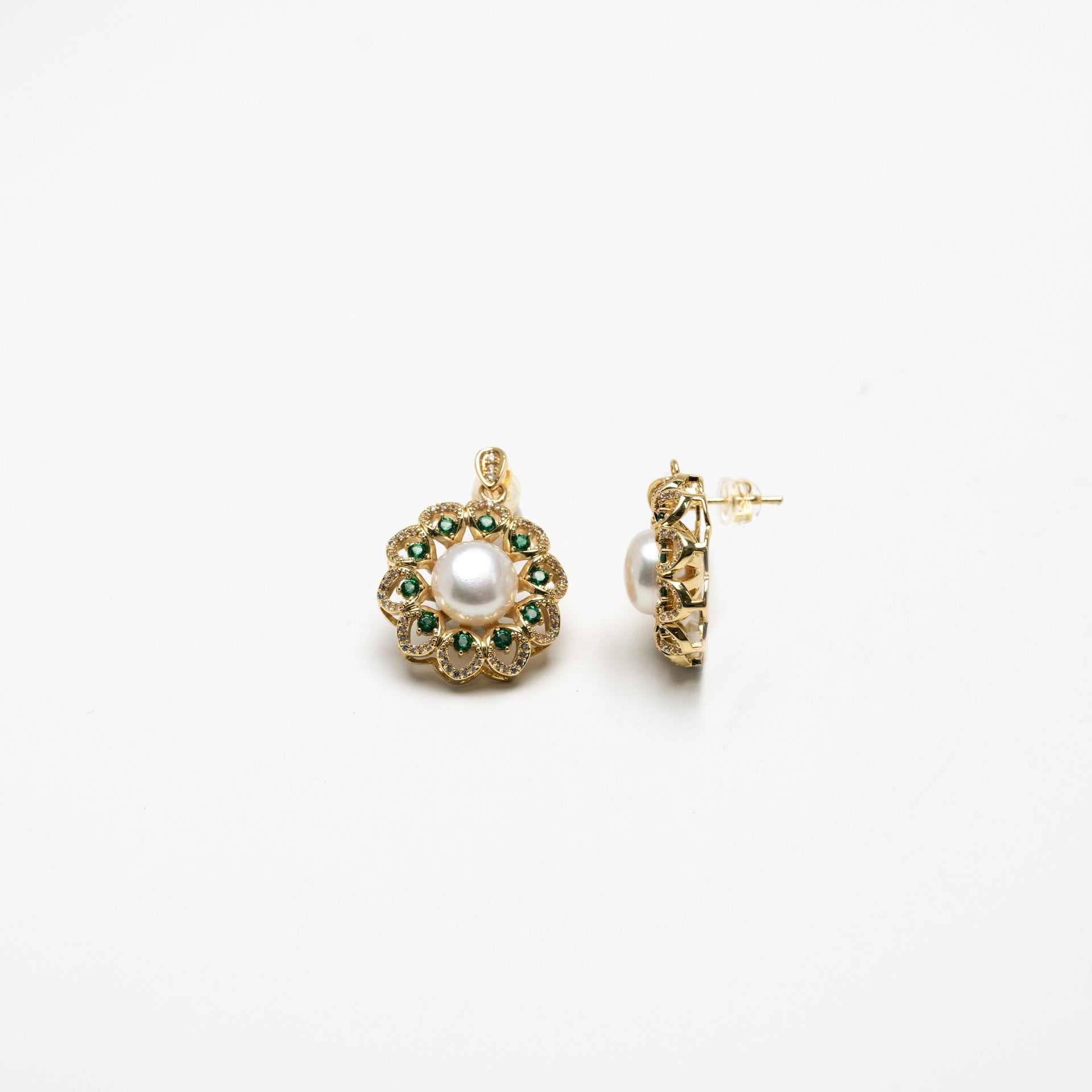 Japanese AKOYA Natural Saltwater White Pearl Classic Style Set
