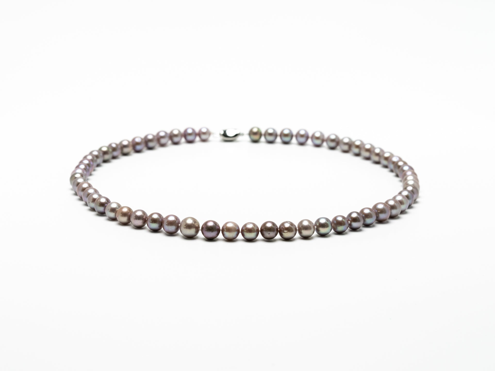 Japanese AKOYA natural Peacock-Purple Saltwater Pearls