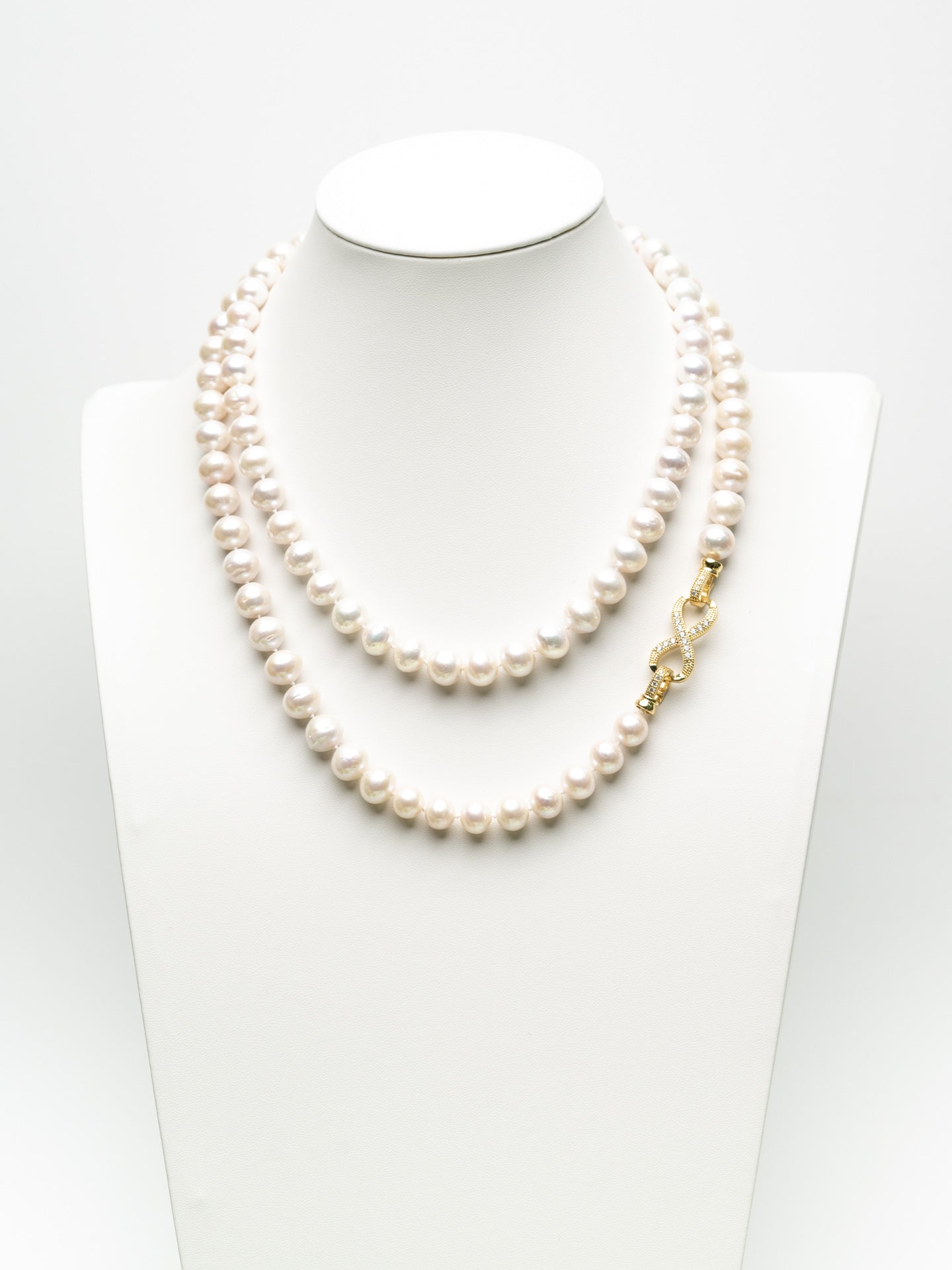 Japanese AKOYA Natural Saltwater White Pearls (Collector's Edition)