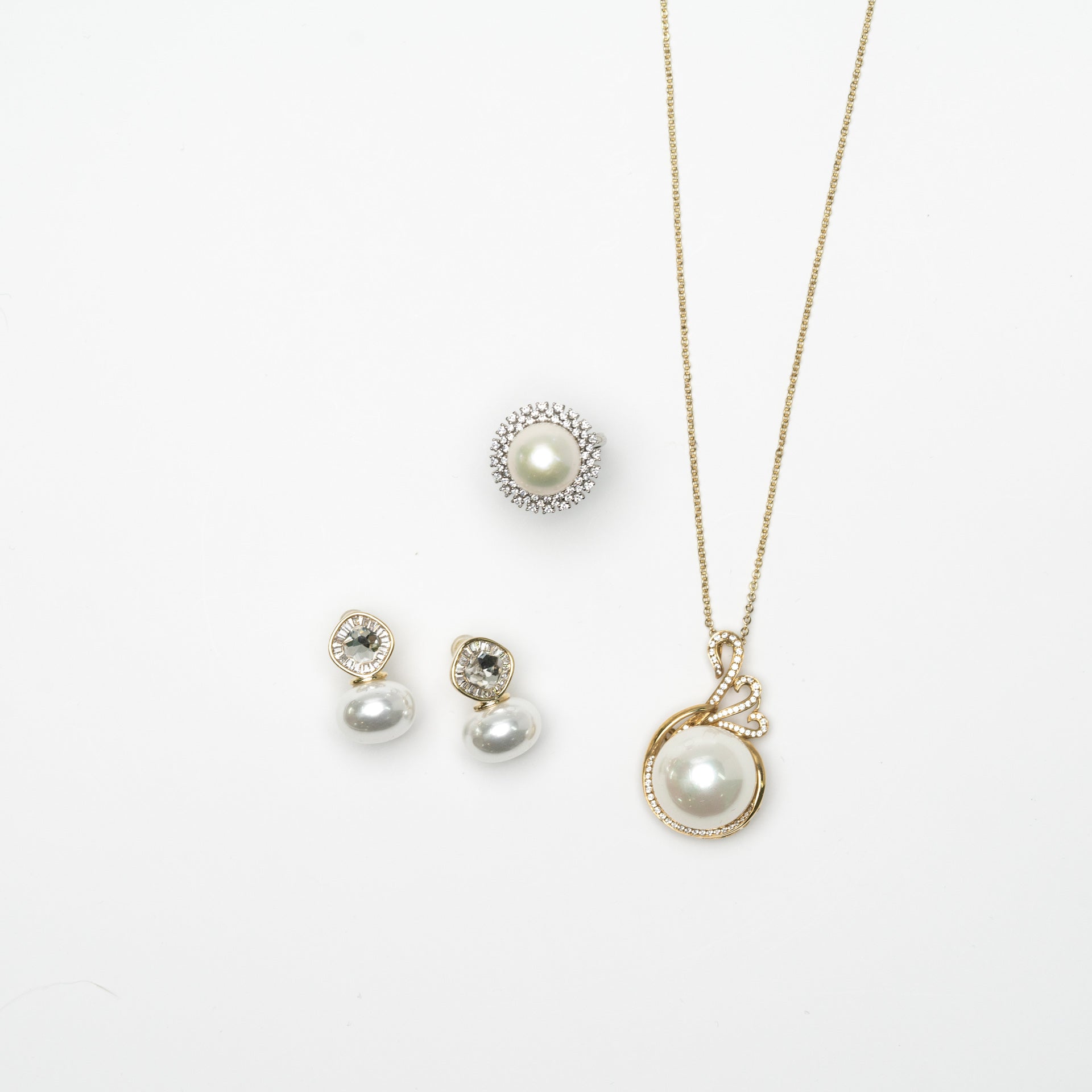 Australian White Pearl in Chanel Style (Collector's Edition)