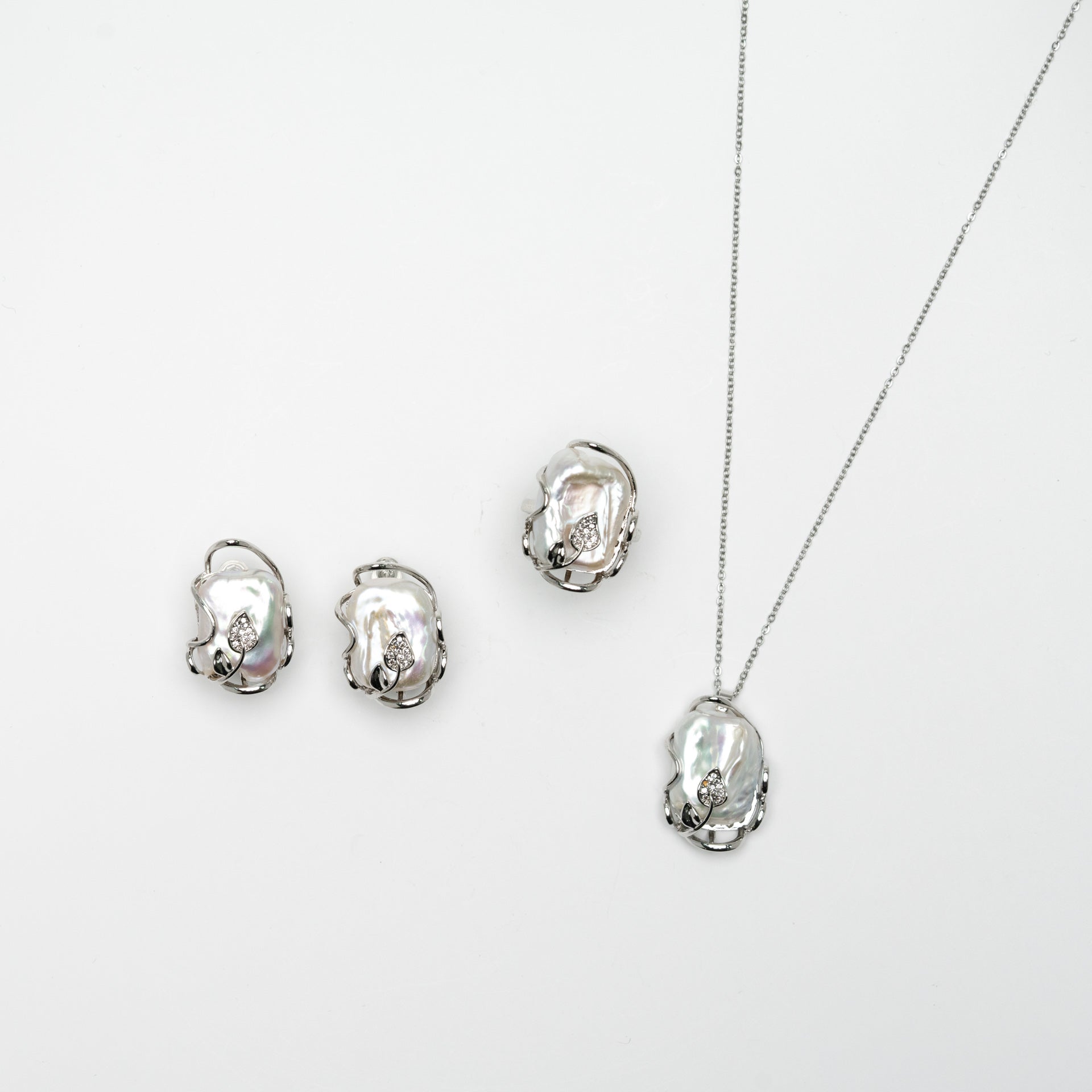 Italian Natural Saltwater Pearls with 10K White Gold