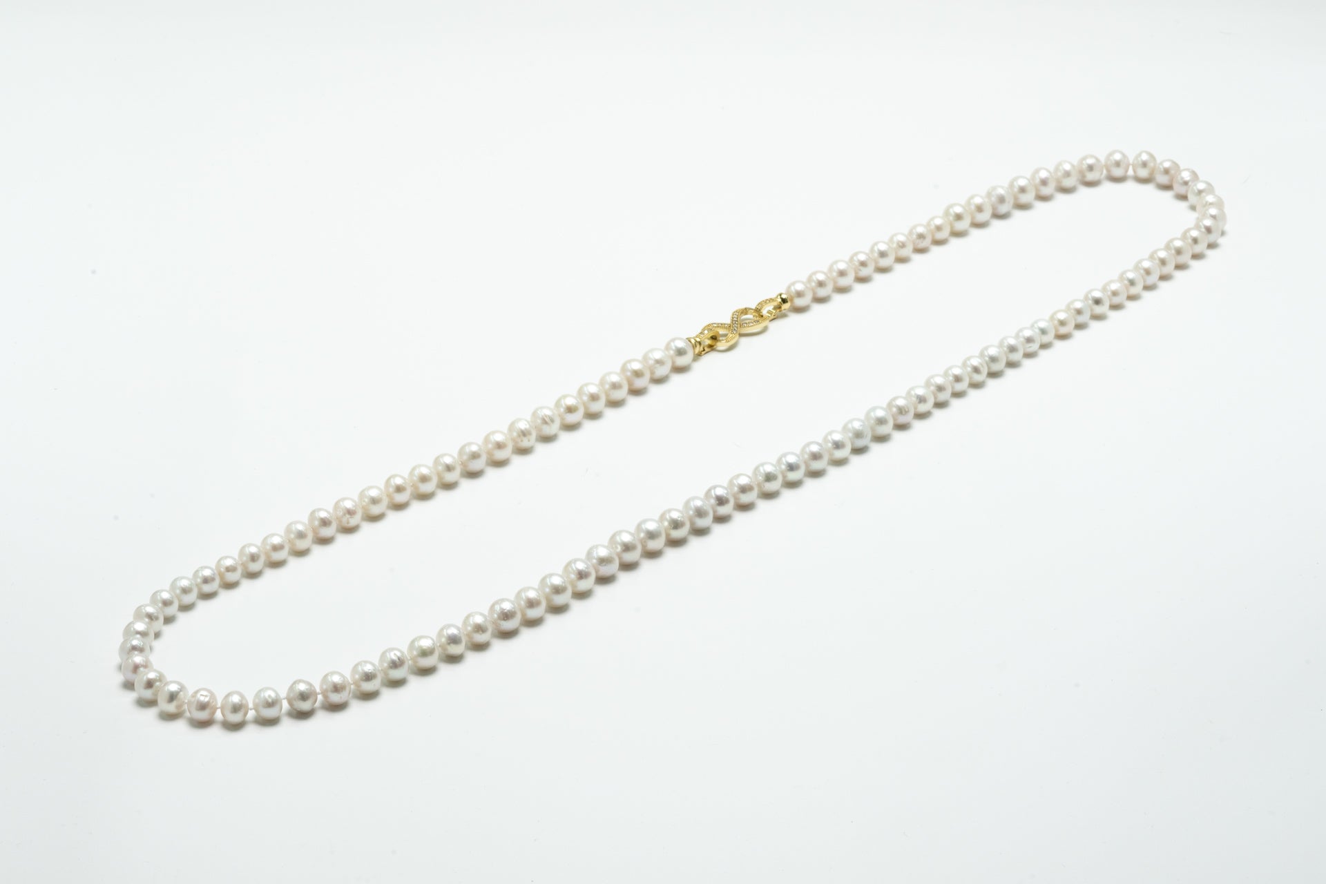 Japanese AKOYA Natural Saltwater White Pearls (Collector's Edition)